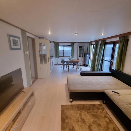 Ferienwohnung Direkt Am Strand In Makkum Ngoại thất bức ảnh
