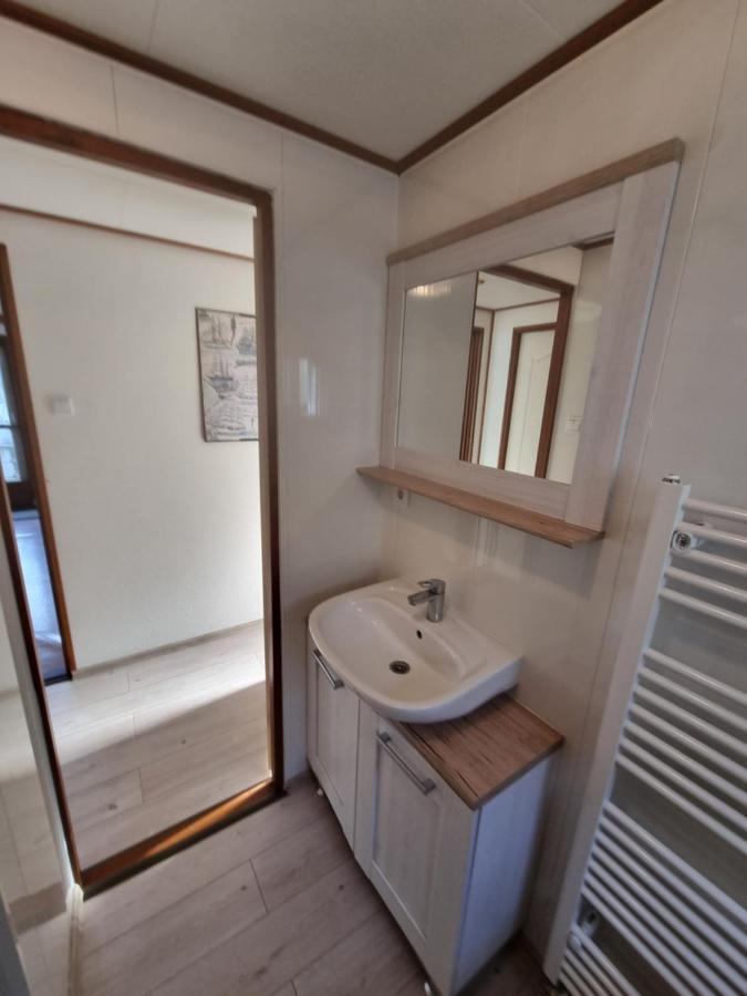 Ferienwohnung Direkt Am Strand In Makkum Ngoại thất bức ảnh